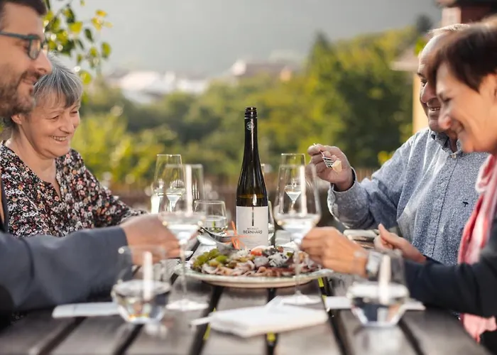 Winzerhof & Gastehaus Bernhard Homestay szállás